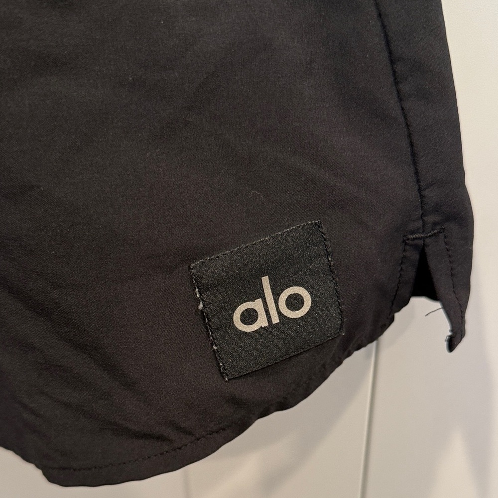 ALO Yoga Black Skirt with Logo Patch - Picture 4 of 15